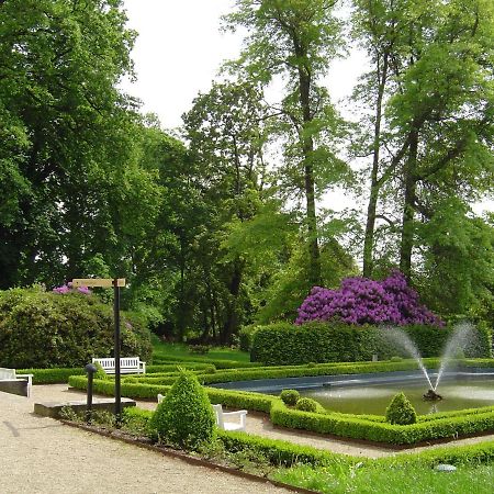 Hotel Schloss Schweinsburg Neukirchen-Pleiße Exteriör bild