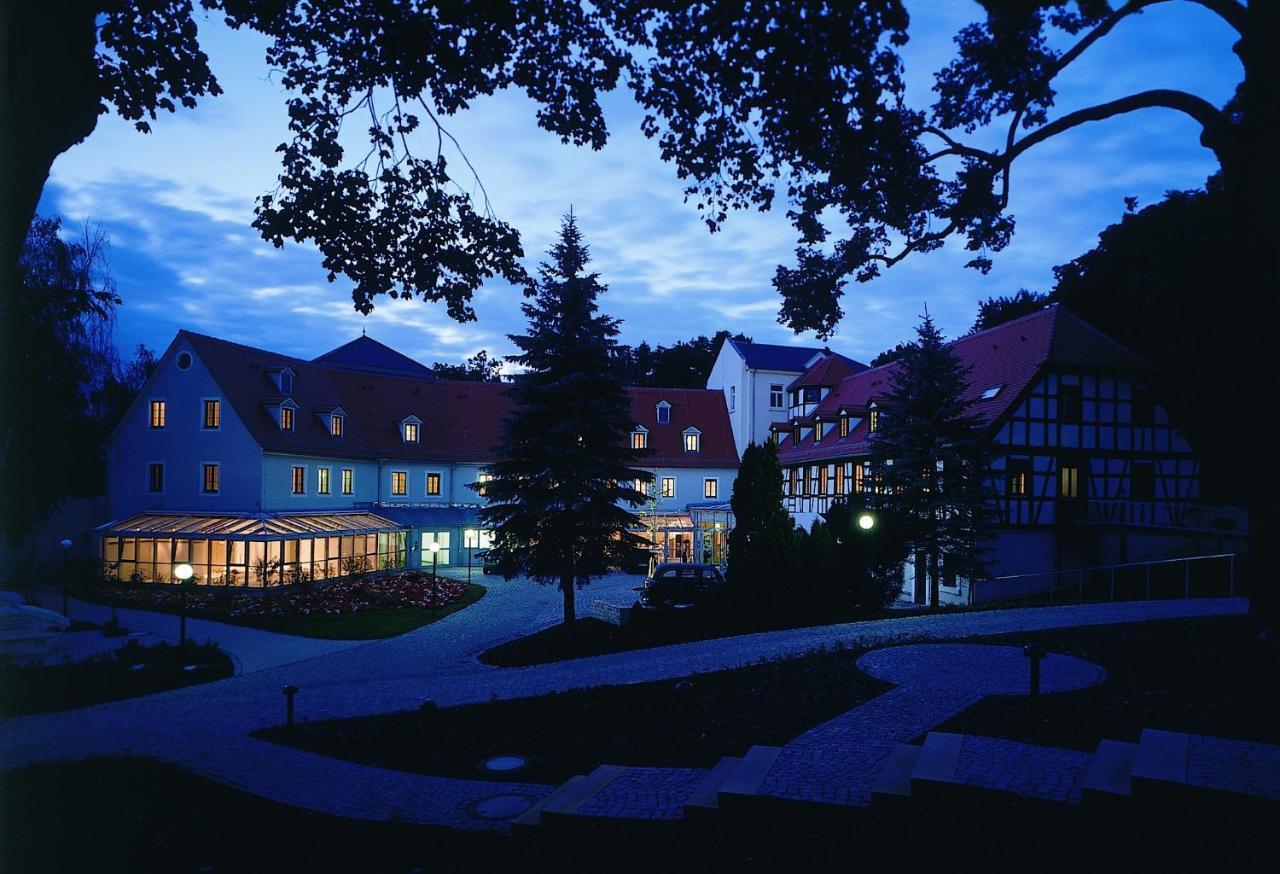 Hotel Schloss Schweinsburg Neukirchen-Pleiße Exteriör bild