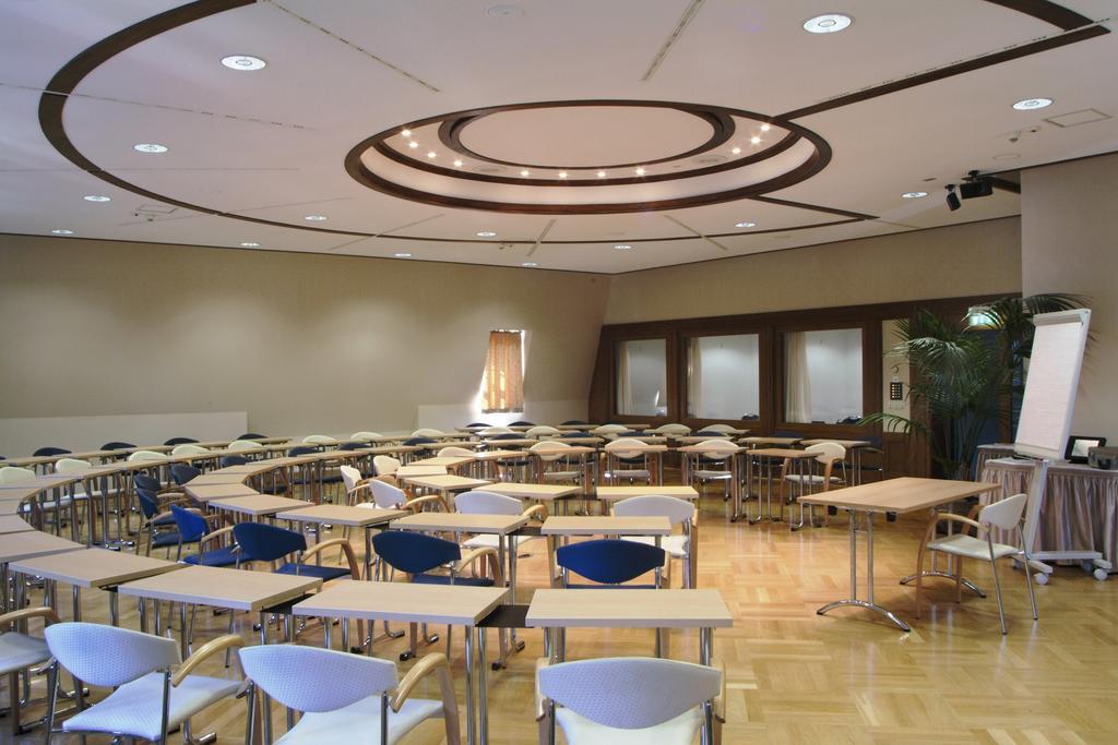 Hotel Schloss Schweinsburg Neukirchen-Pleiße Business bild